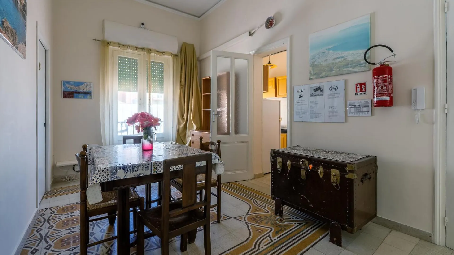 The Twins Rooms In Trapani 1 0*,