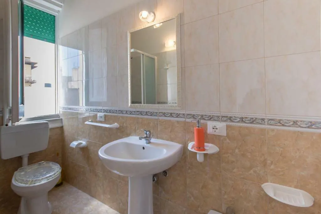 The Twins Rooms In Trapani 1 Guest house